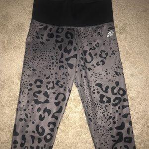 Adidas Climalite Animal print legging - small